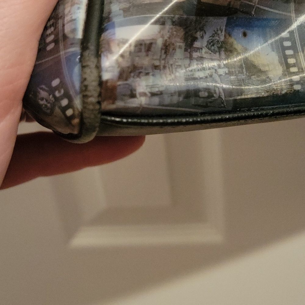 Relic cinema print image shift shoulder bag. - Picture 6 of 8